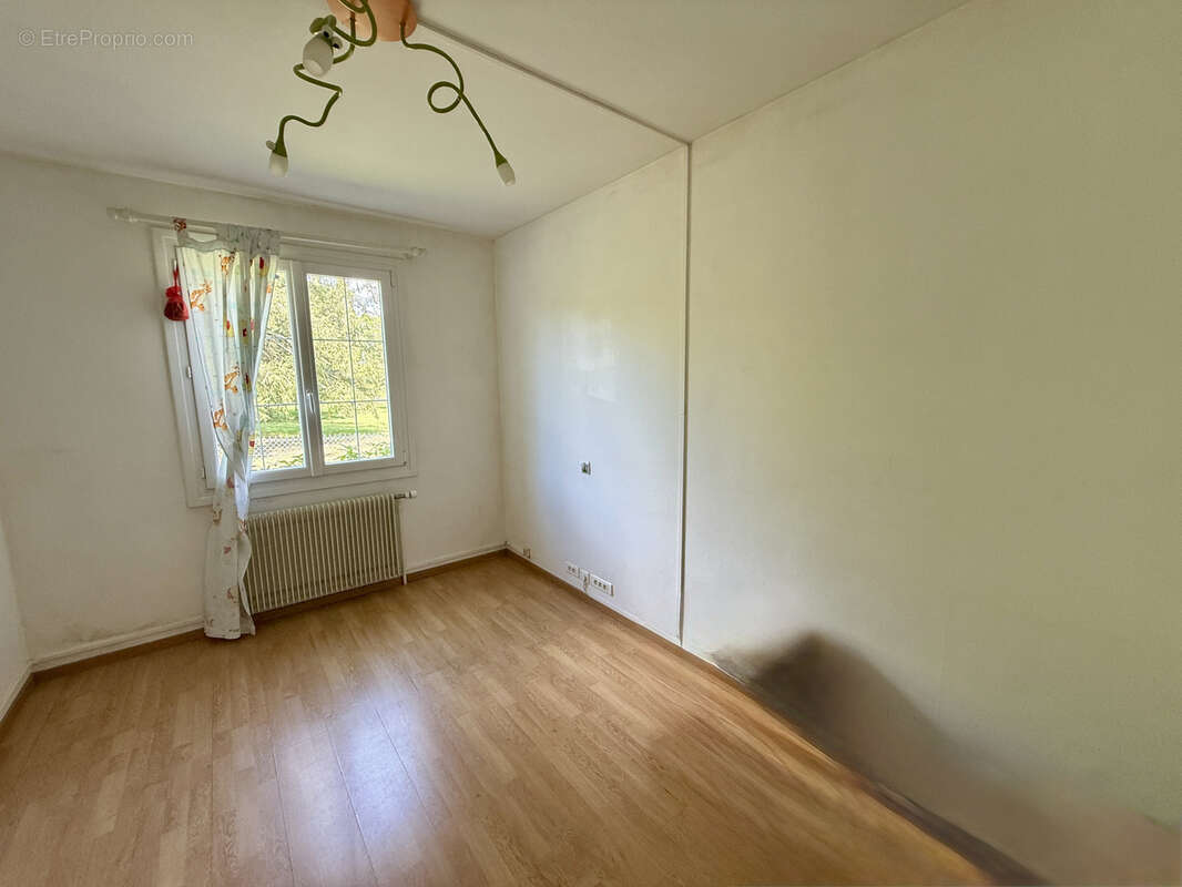 Sublime propriété T 7 avec 2 garages sur un terrain de 1480 m2 - photo 16