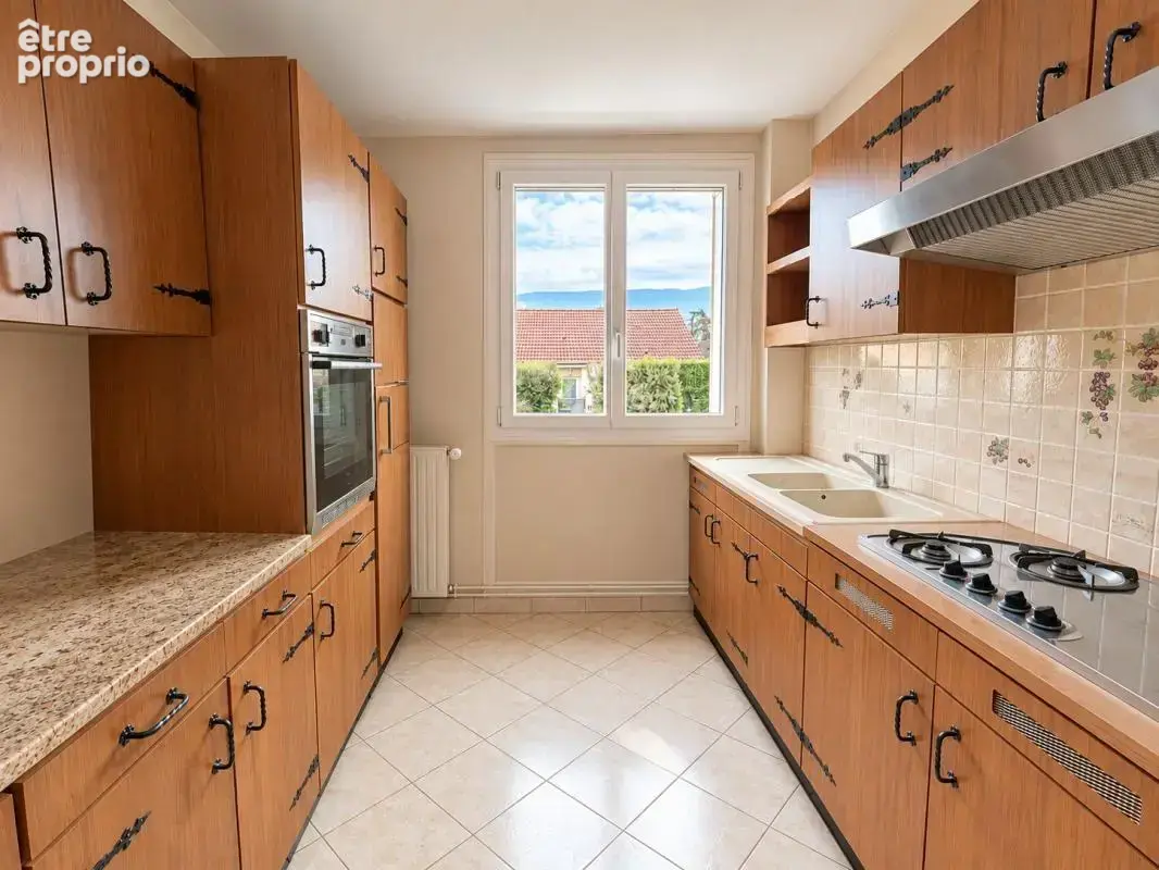 SOTTEVILLE-LÈS-ROUEN — T3 de 65 m² avec balcon, garage fermé et cave - photo 2