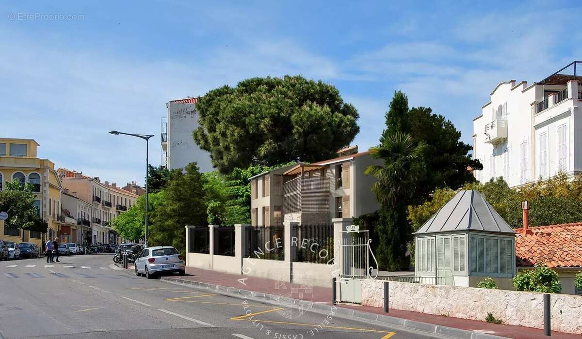 Terrain à MARSEILLE-7E