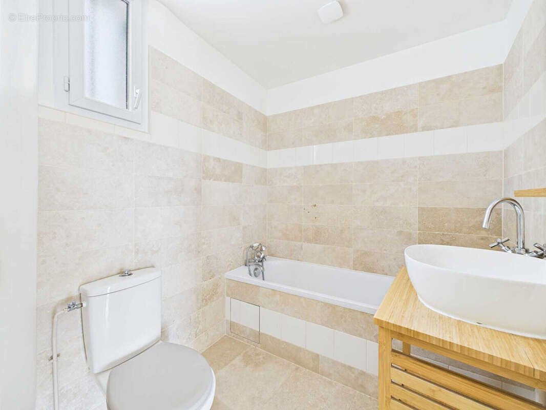 Appartement à PARIS-10E