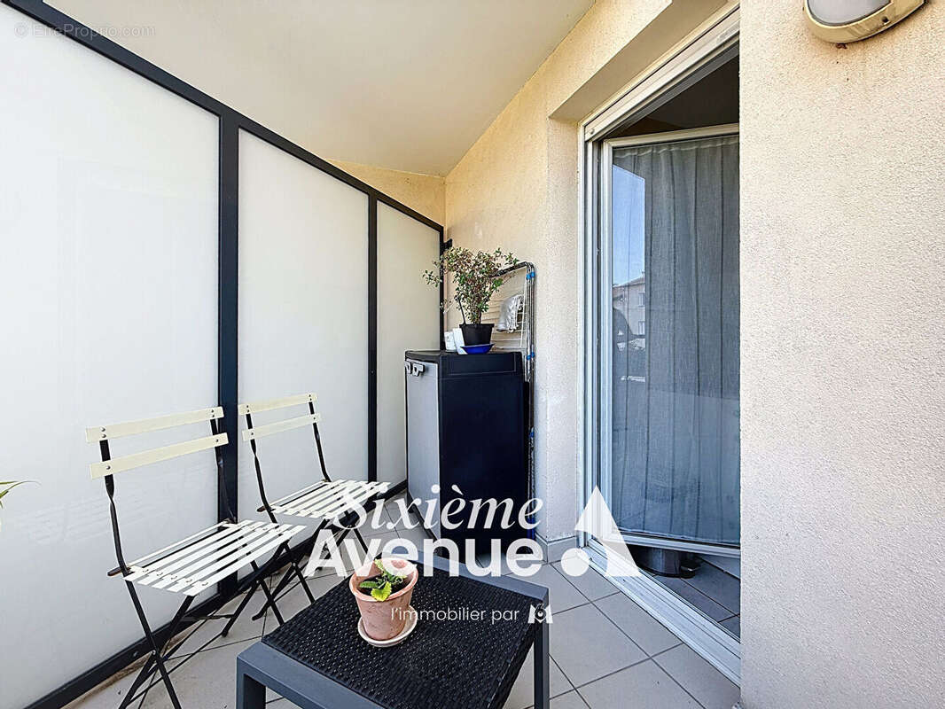 Appartement à DECINES-CHARPIEU