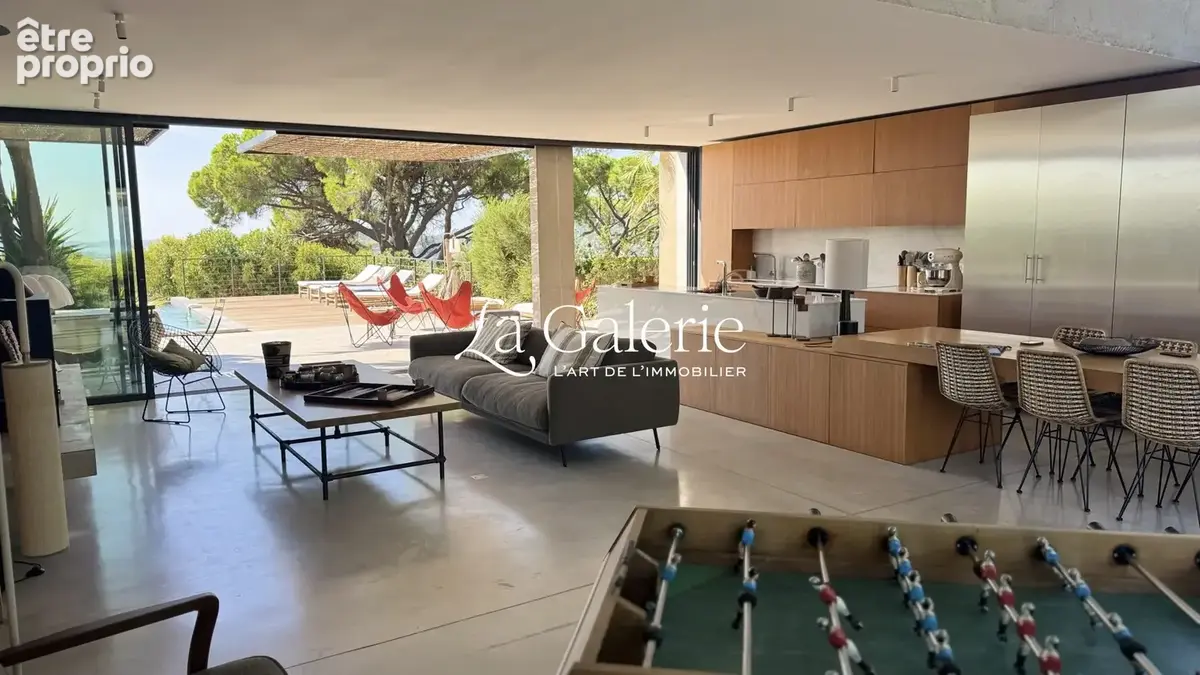 Maison 7 pièces 260 m² à vendre à Hyeres (83400) - photo 3
