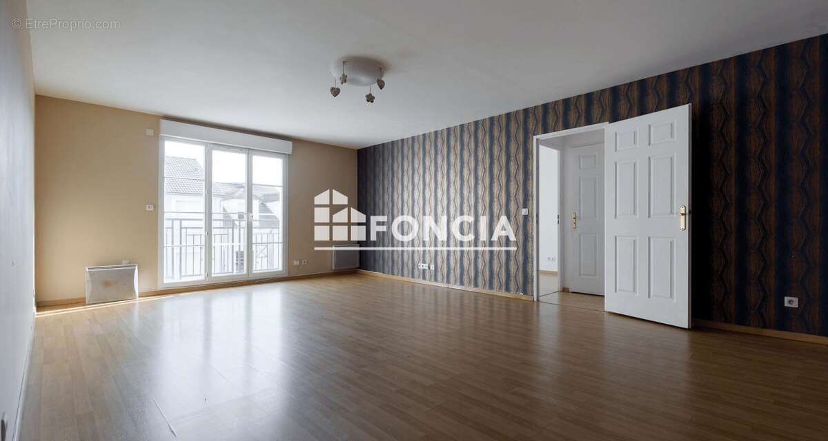 Appartement à CORBEIL-ESSONNES