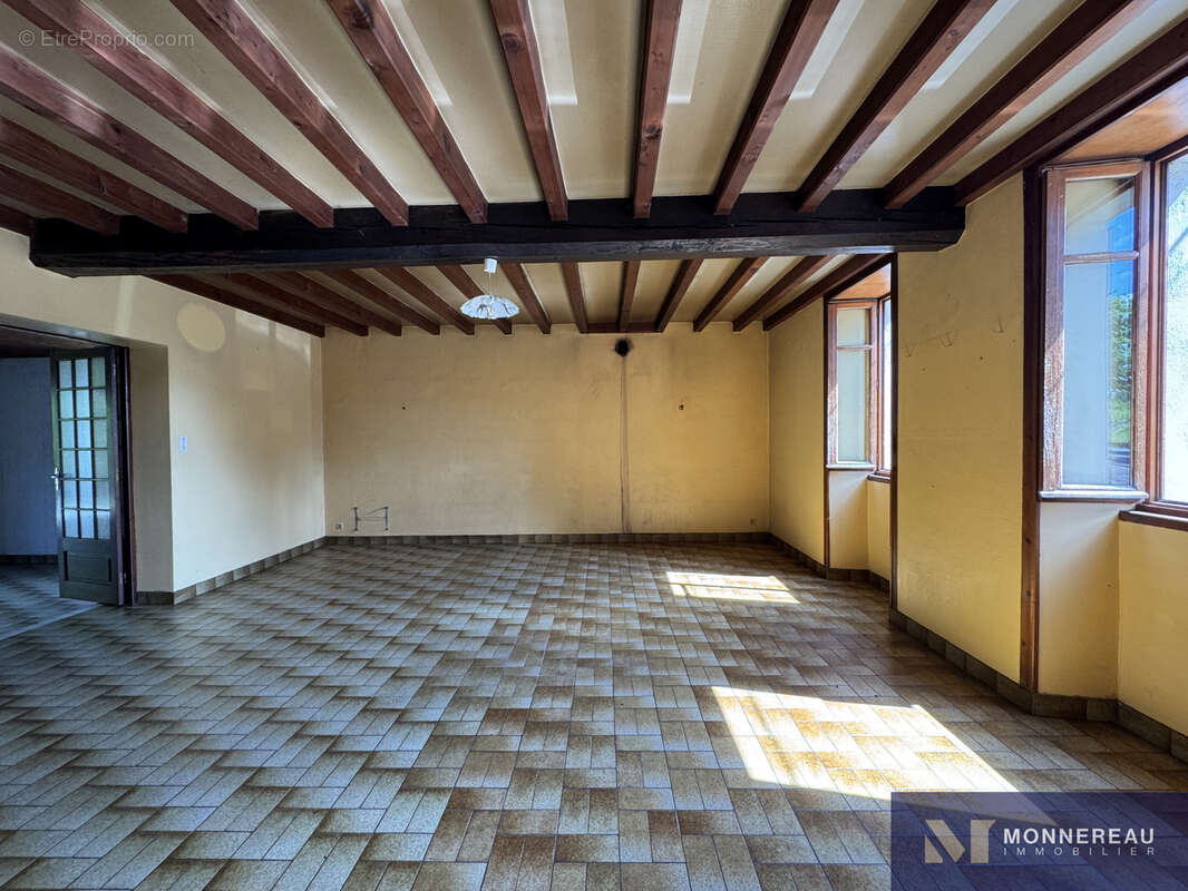 Maison à REIGNAC