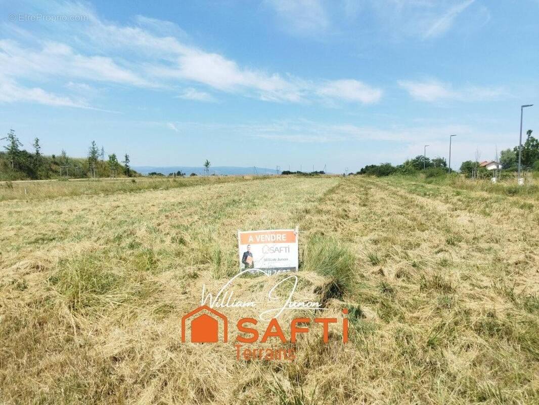 Photo 1 - Terrain à MABLY