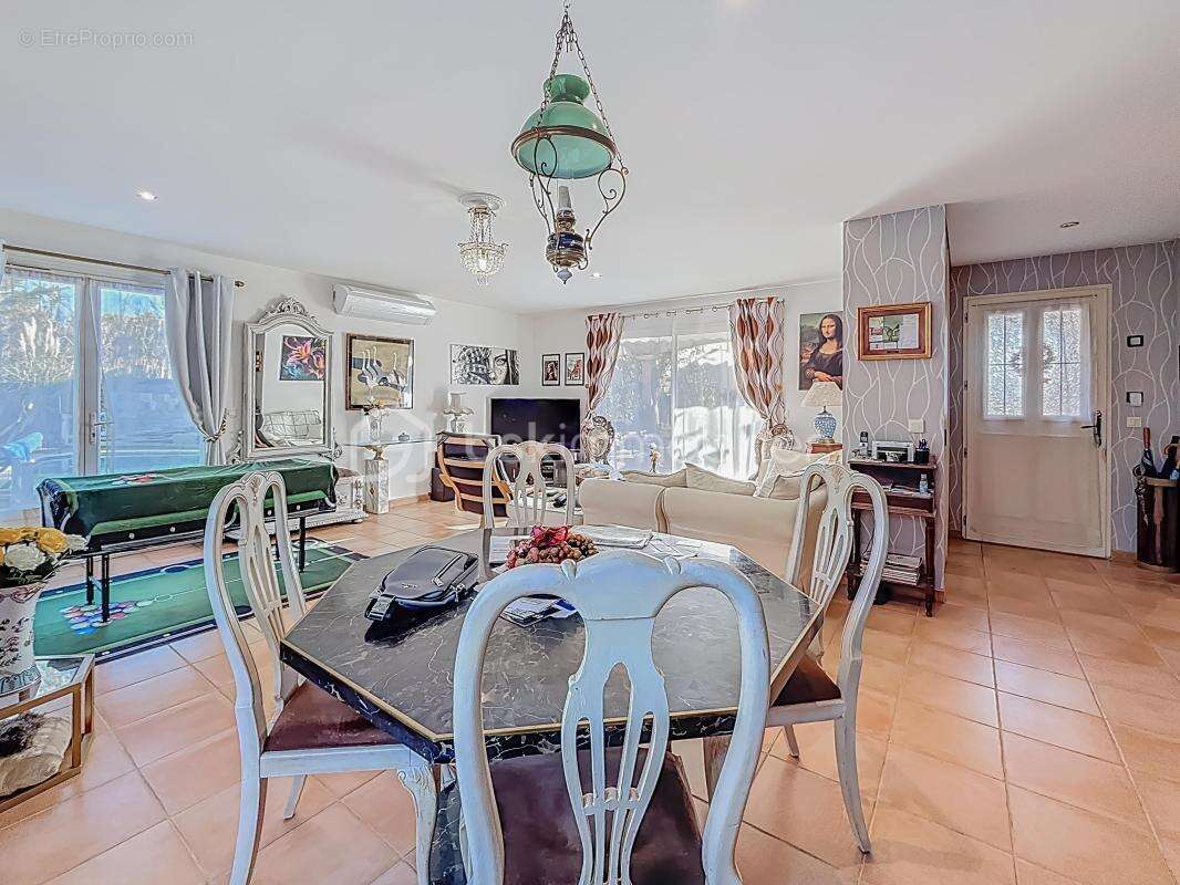 Maison à VILLEVEYRAC