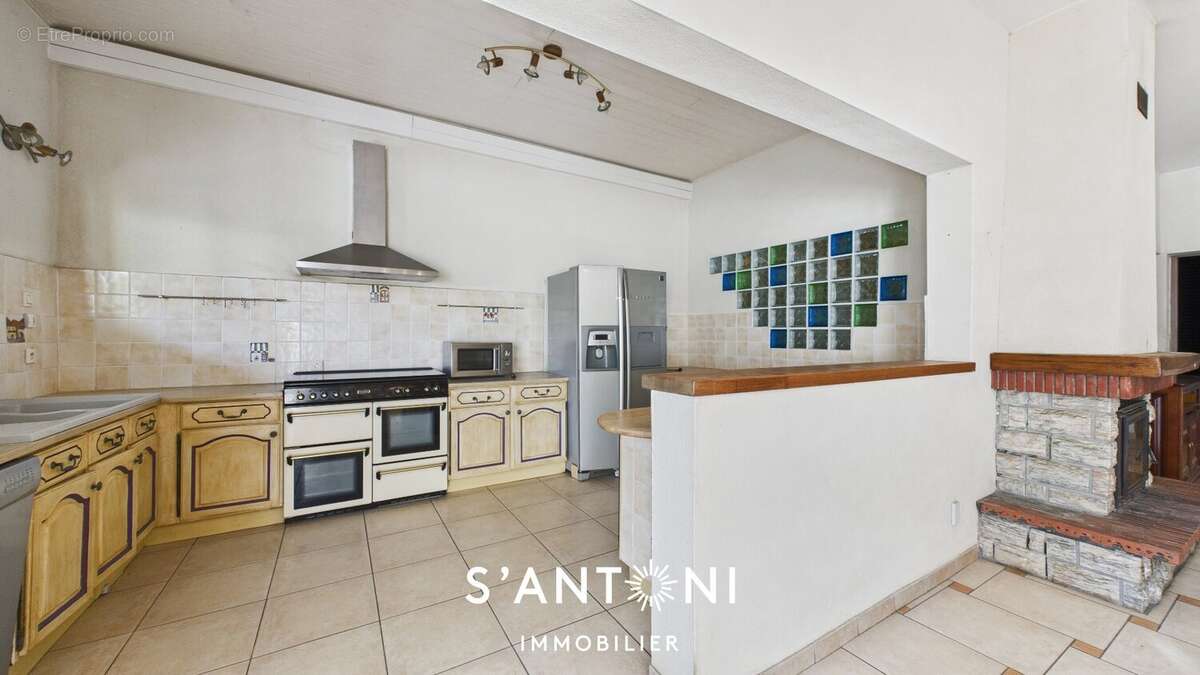 Maison à NISSAN-LEZ-ENSERUNE