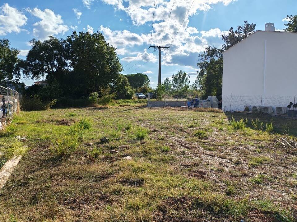 Terrain à LE CANNET-DES-MAURES