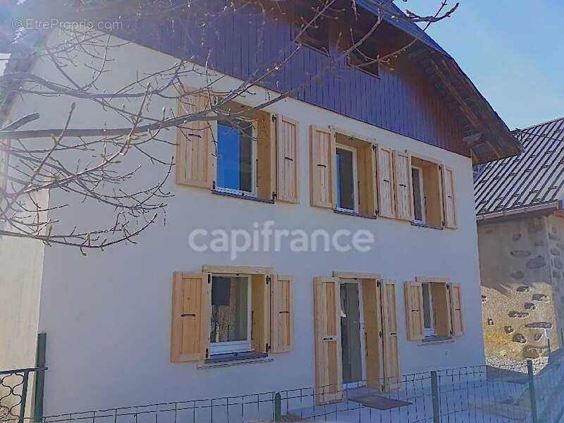 Maison à SAINT-FRANCOIS-LONGCHAMP