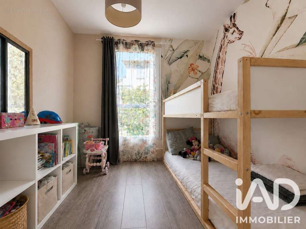 Appartement 64 m² à Saint-Laurent-Du-Var  - photo 8