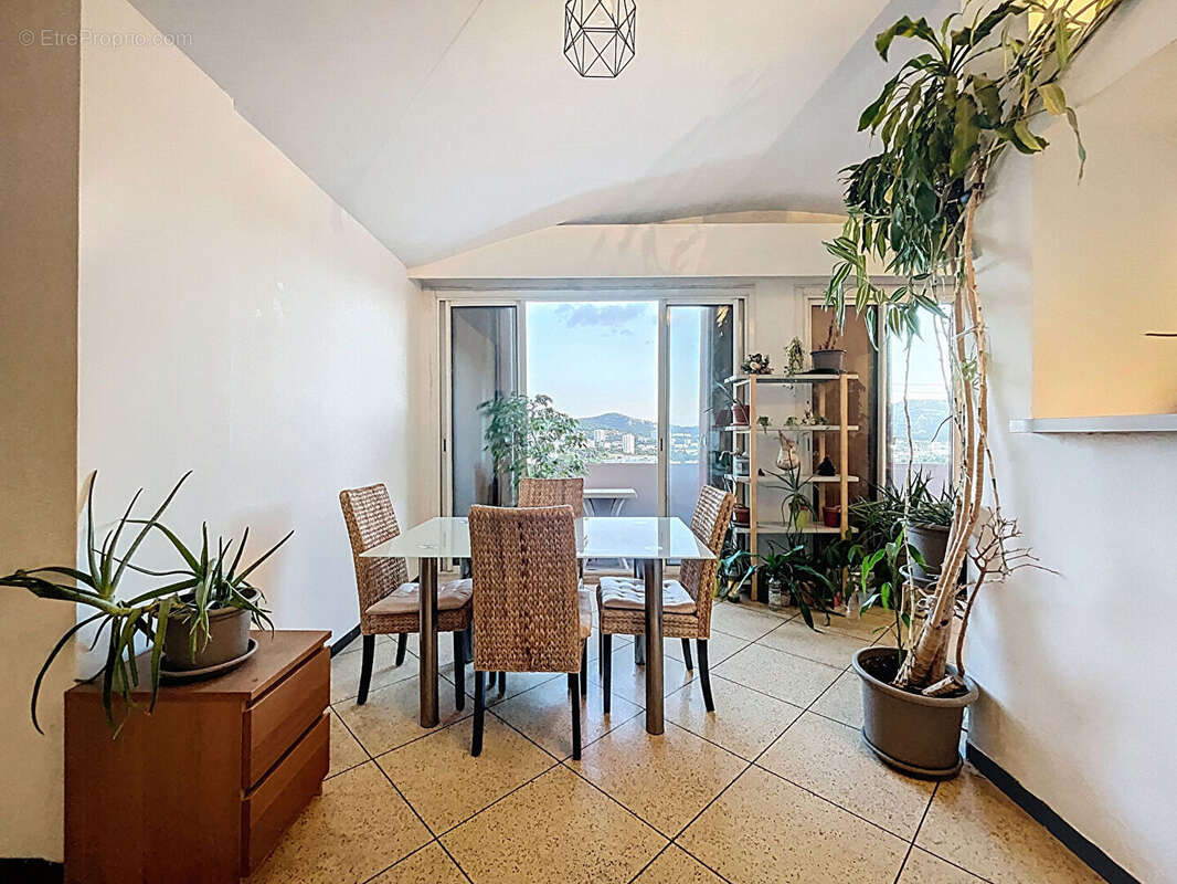 Appartement à MARSEILLE-9E