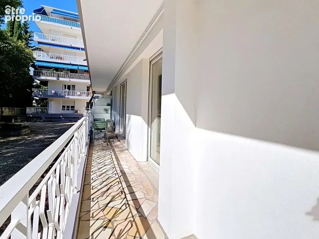 Le cannet limite cannes : appartement eniterement refait a neuf - photo 5