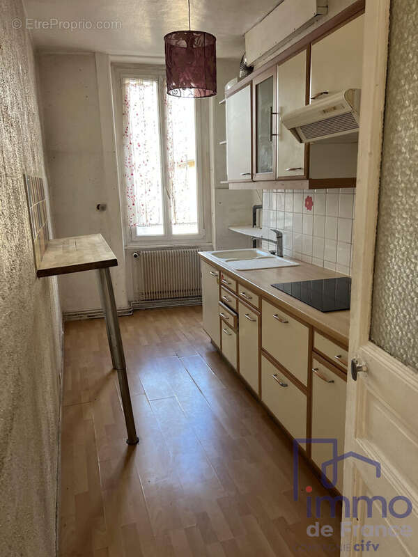 Appartement à SAINT-ETIENNE