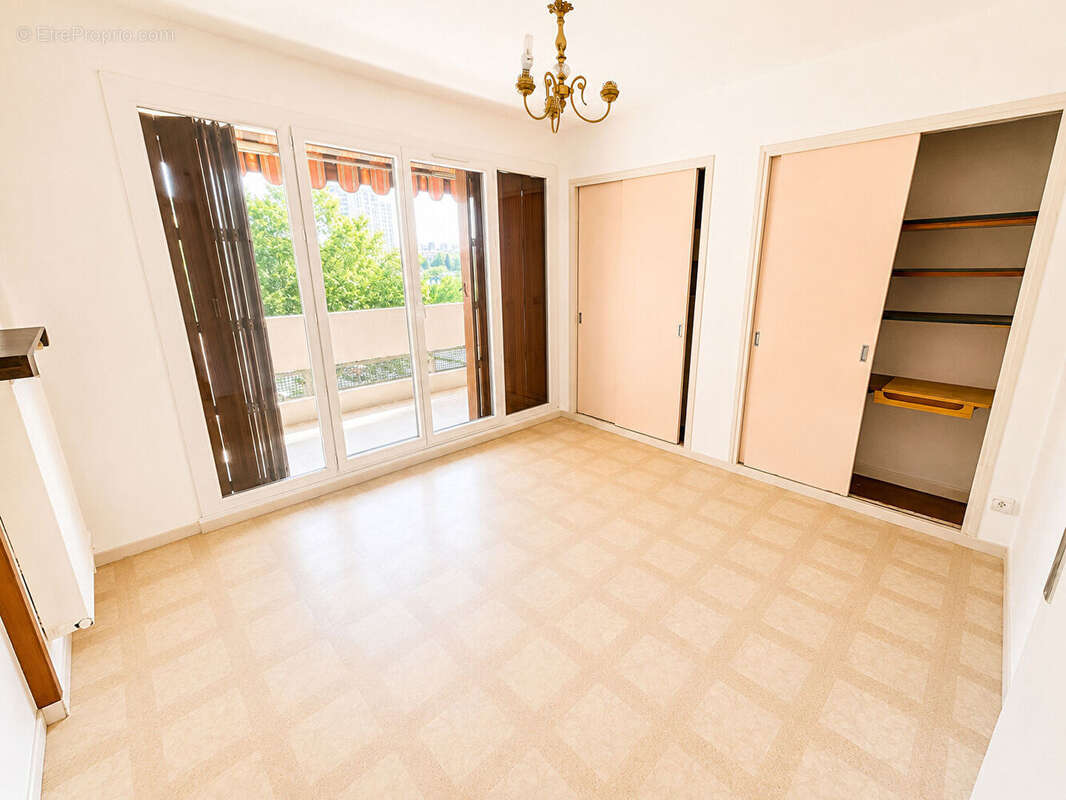 Appartement 80 m² à Toulon  - photo 5