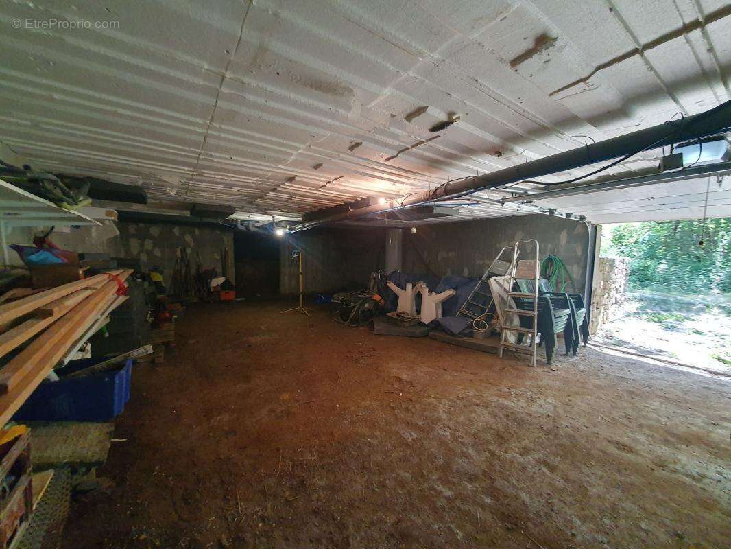 Maison à LABLACHERE