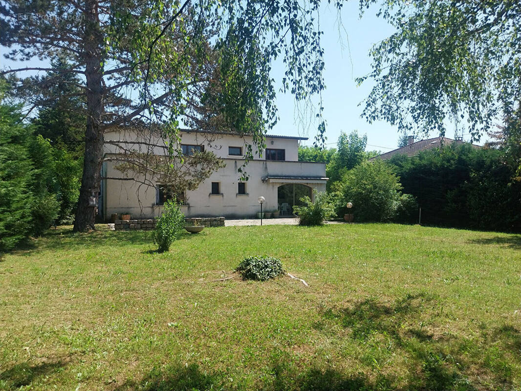 Maison à PONT-EVEQUE