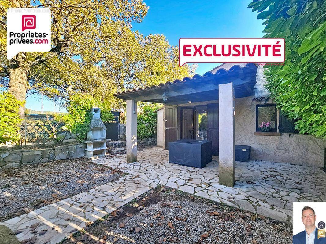 Maison à SAINT-CEZAIRE-SUR-SIAGNE