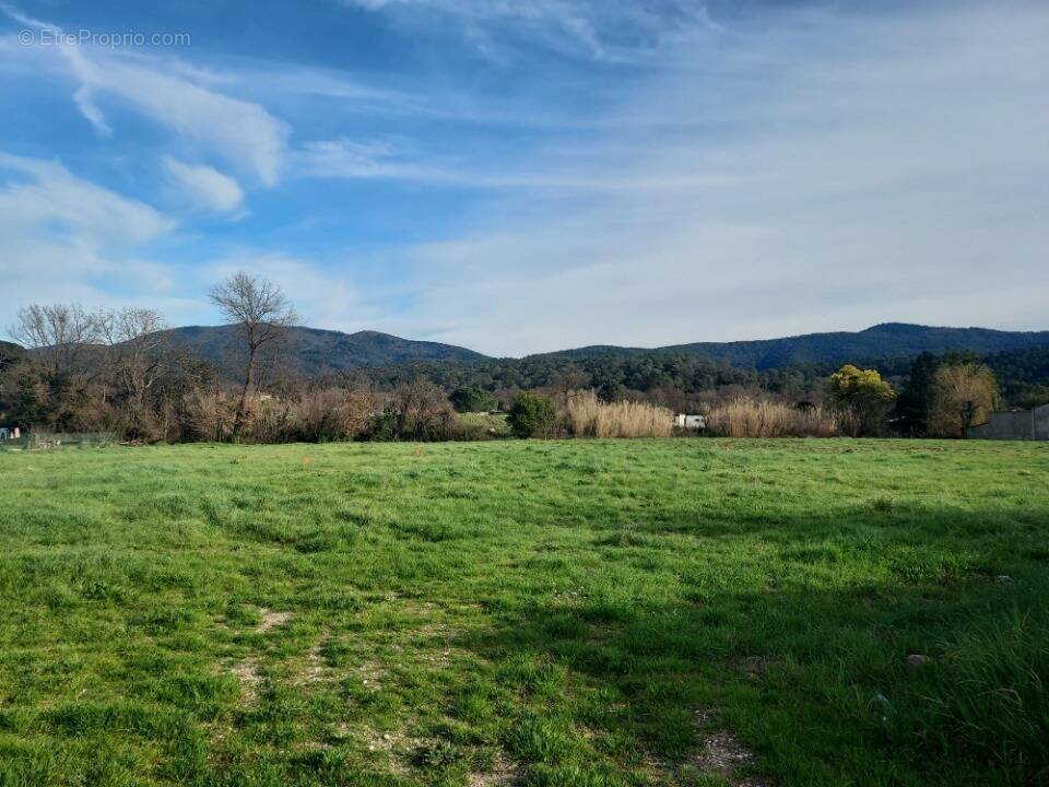 Terrain à PIGNANS