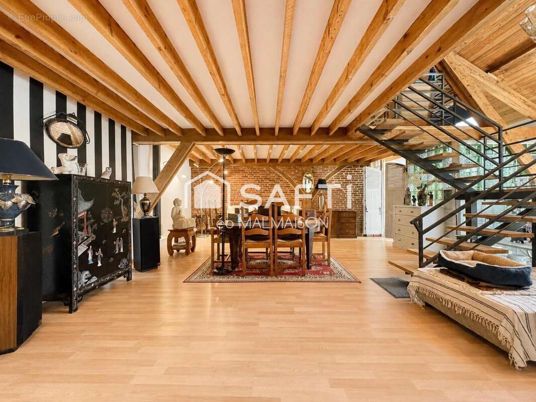 Maison 276 m² à Orbec  - photo 2