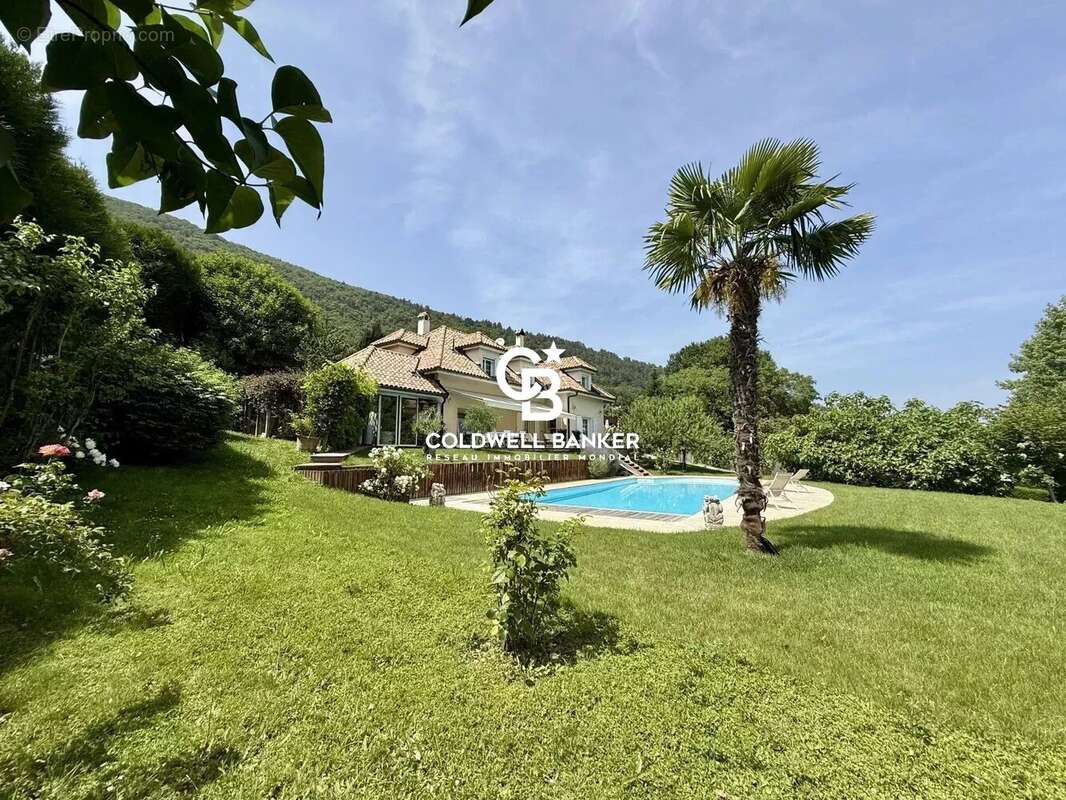 Maison à MONNETIER-MORNEX