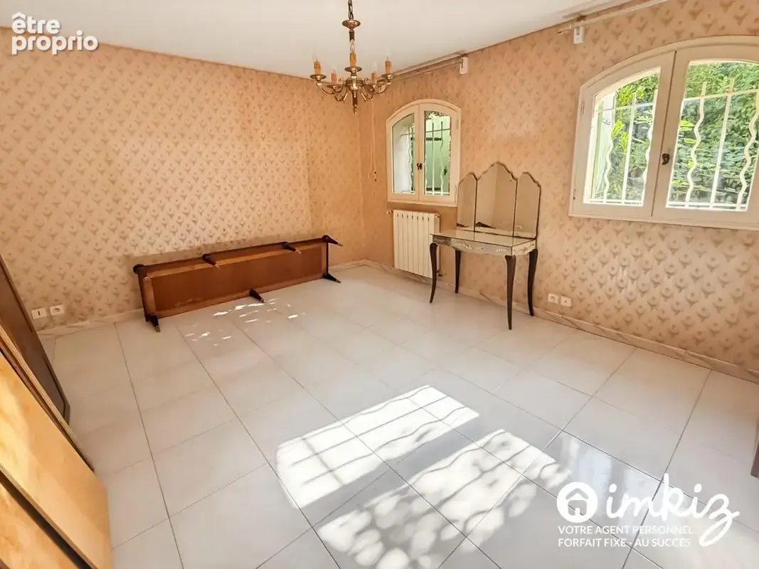 Spacieuse villa familiale avec piscine et garage - photo 10