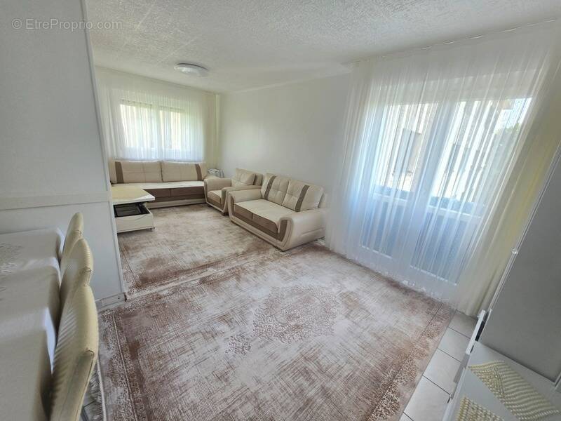 Appartement à GRIGNY