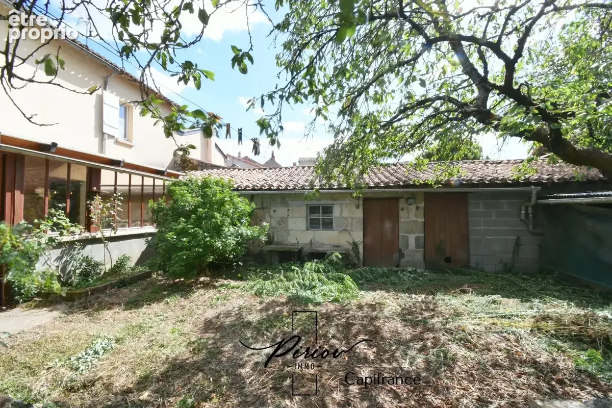Nueil-sur-layon – vie de plain-pied – 3 chambres – dépendances – terrain clos - photo 15