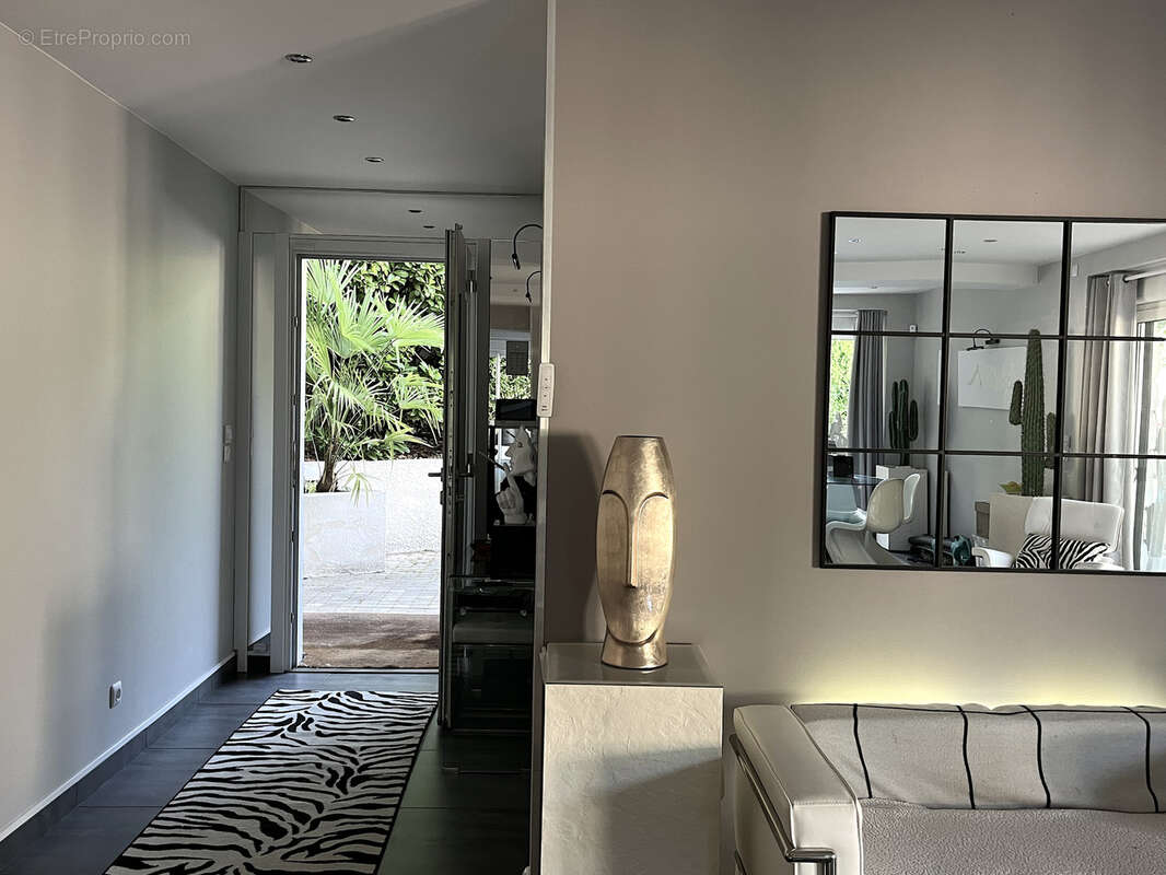 Maison à CHAMPAGNE-AU-MONT-D'OR