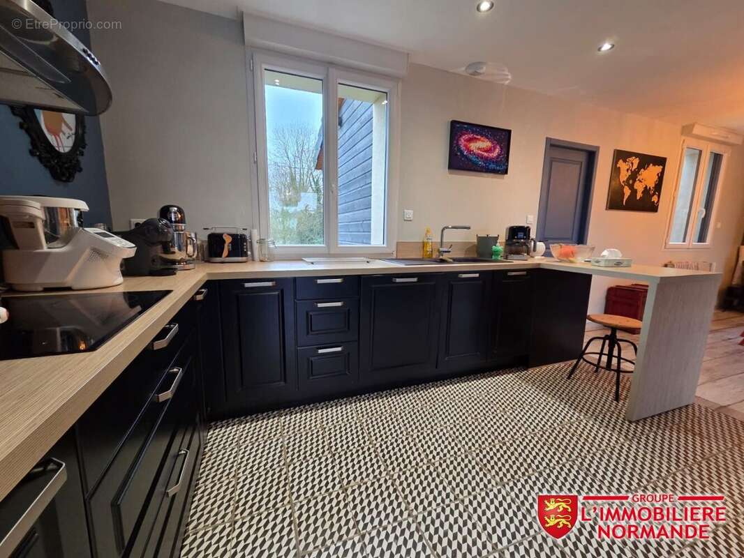 Maison à SAINT-PIERRE-DU-VAUVRAY