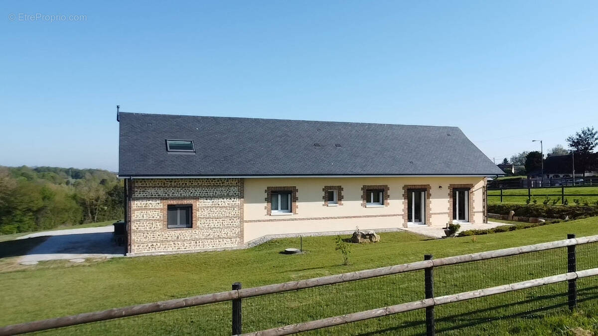 Maison à MONTREUIL-L'ARGILLE