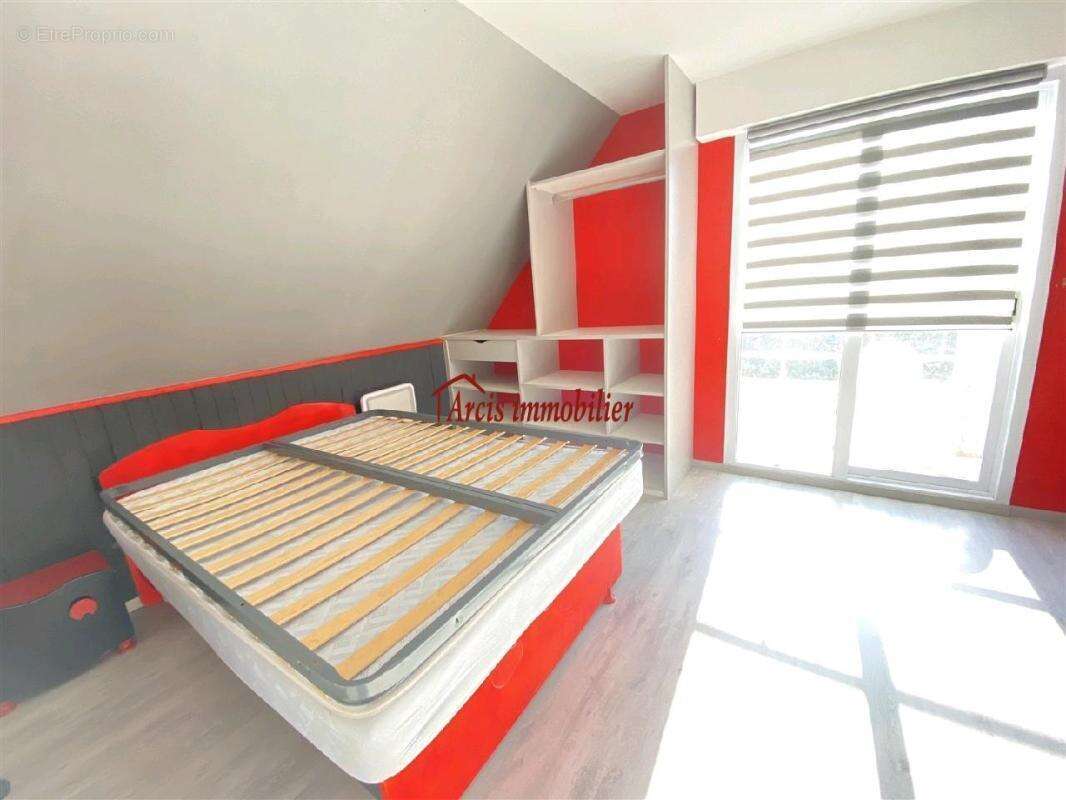 Maison à MAILLY-LE-CAMP