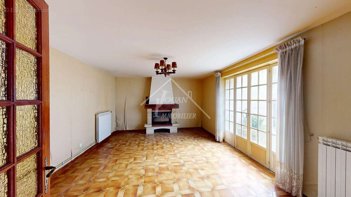 Maison à BOURBON-L'ARCHAMBAULT