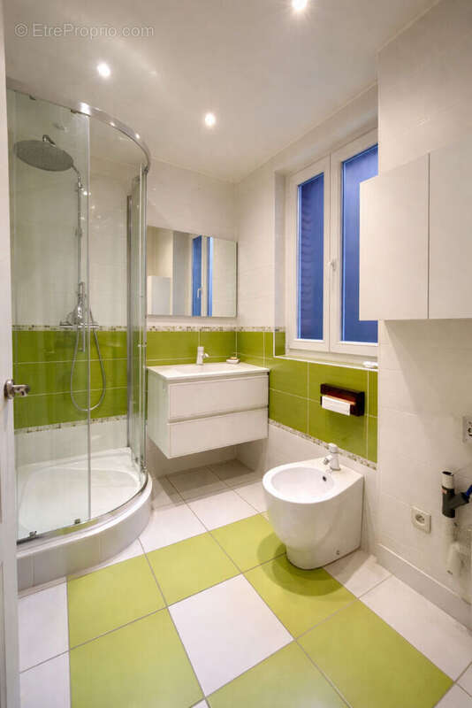 Appartement à LEVALLOIS-PERRET