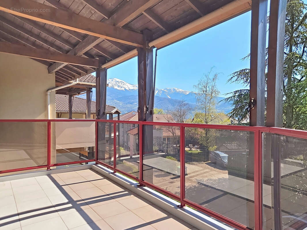 Appartement à SAINT-ISMIER