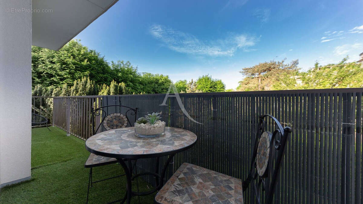 Appartement à OZOIR-LA-FERRIERE