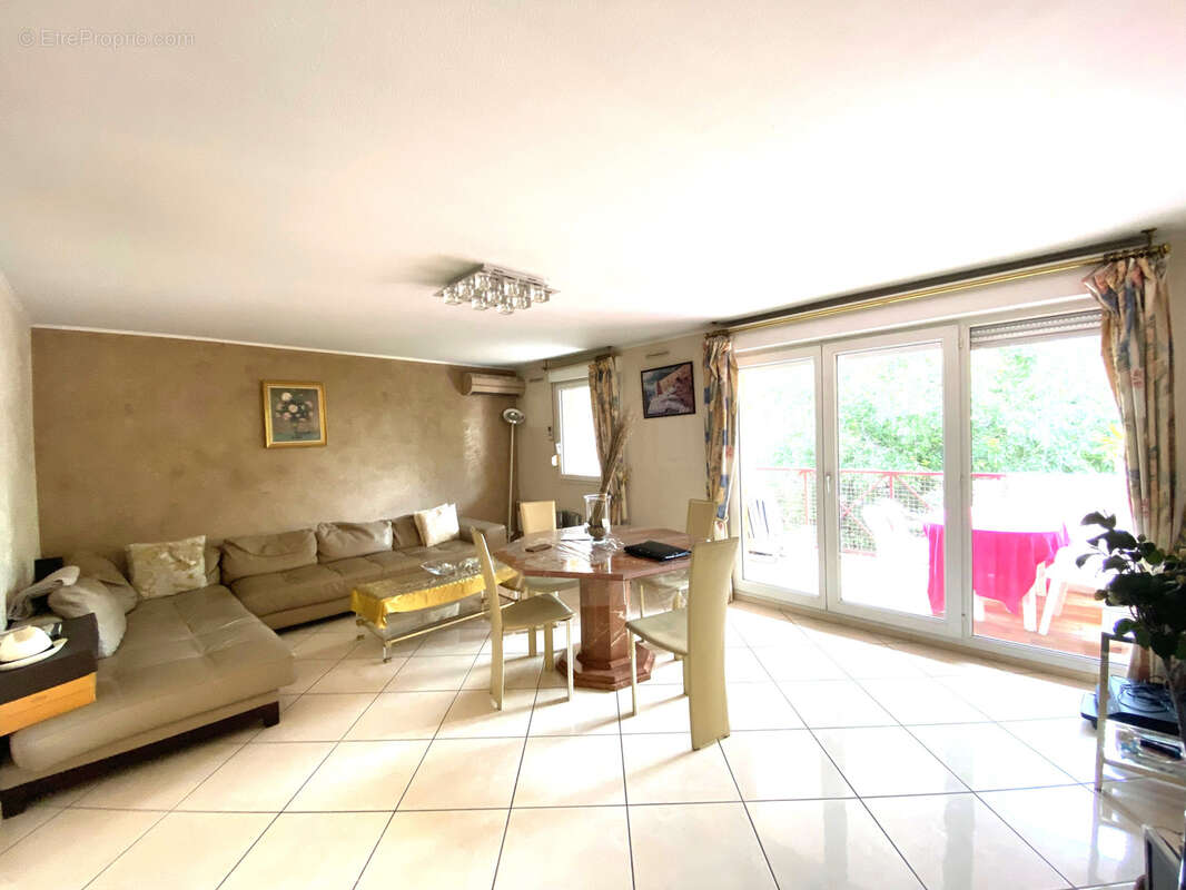 Appartement à MARSEILLE-10E