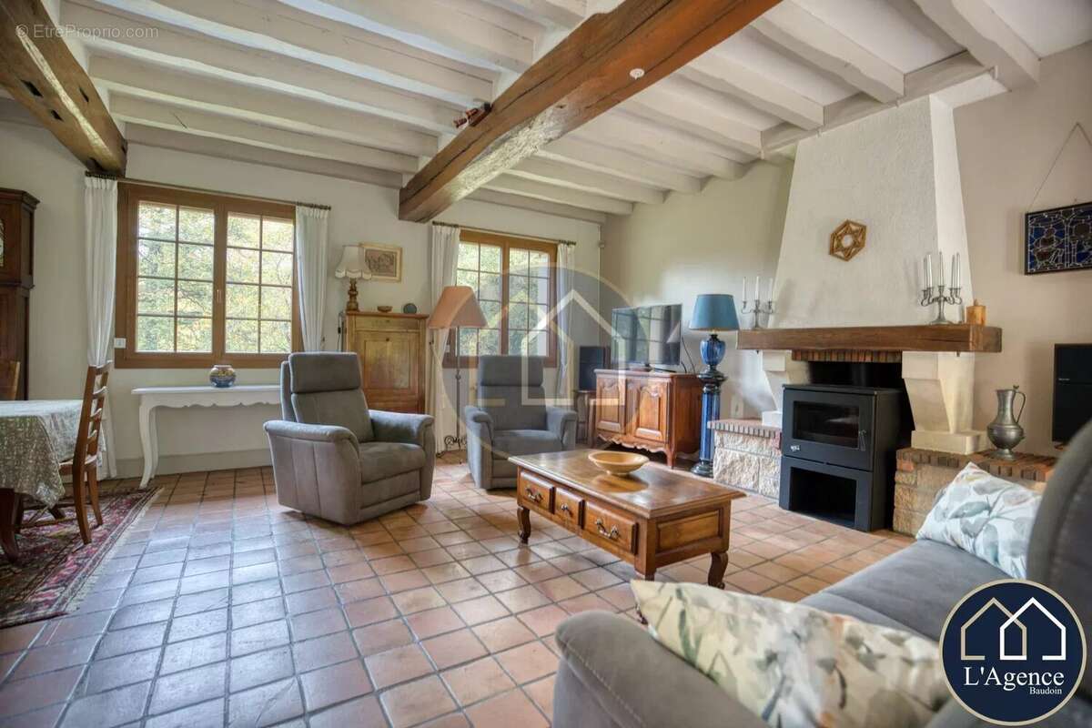 Maison à SAINT-PREST