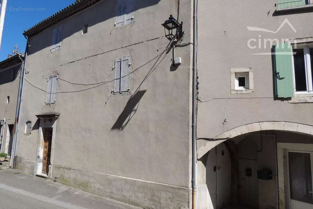 Maison à SAINT-JEAN-LE-CENTENIER
