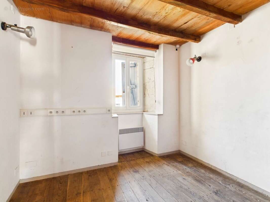 Maison à BERTRIC-BUREE