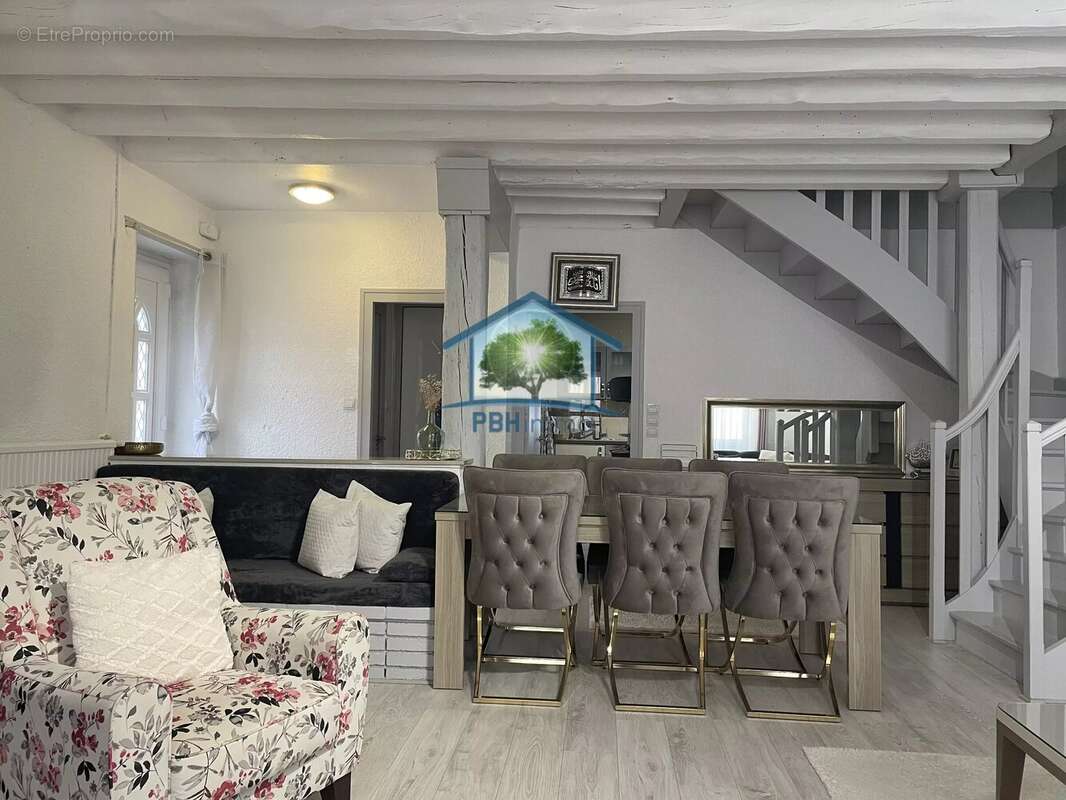 Maison individuelle 173  m2 habitable élevée sur 161 m2 de terrain - photo 3
