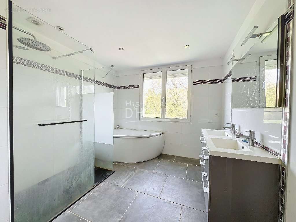 Maison à LA FERTE-GAUCHER