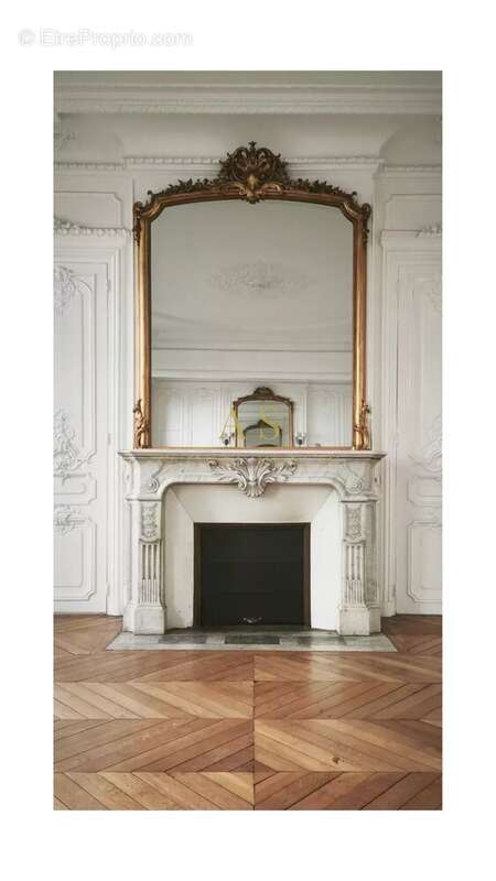 Appartement à PARIS-8E