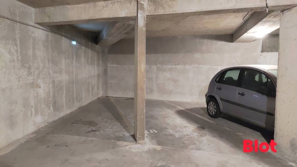 Parking à SAINT-MALO