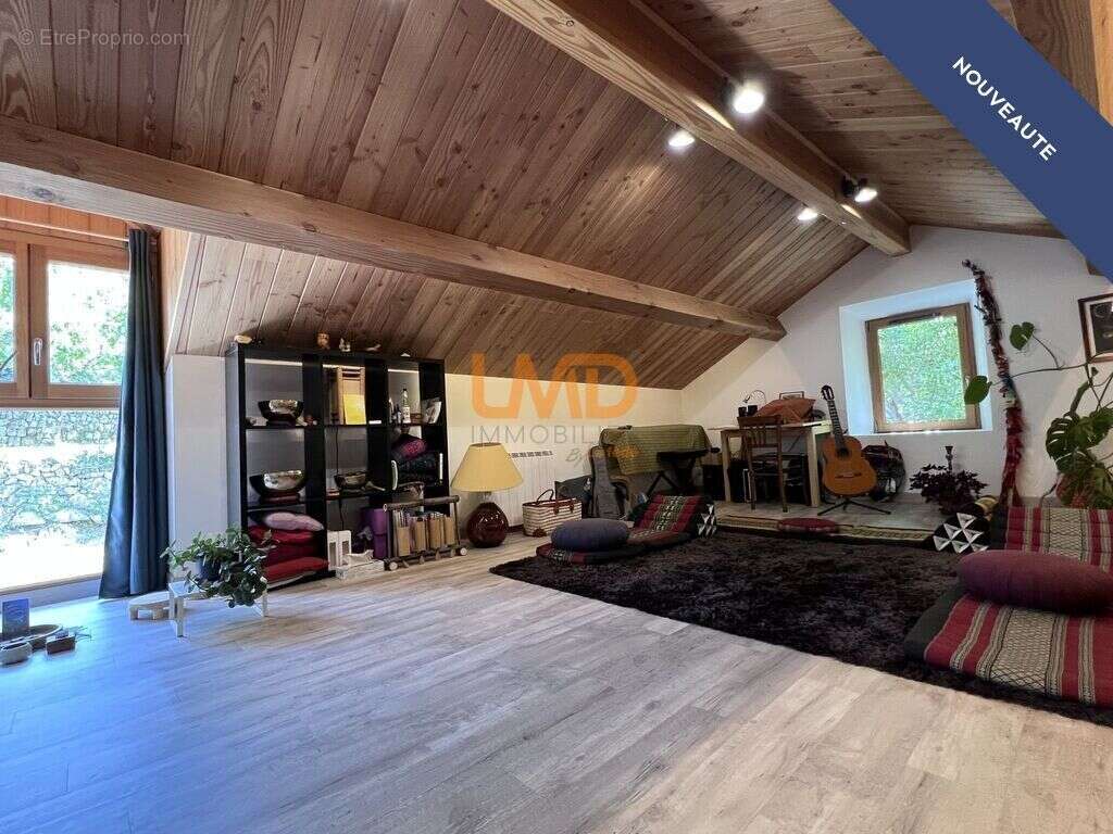 Maison à LARGENTIERE