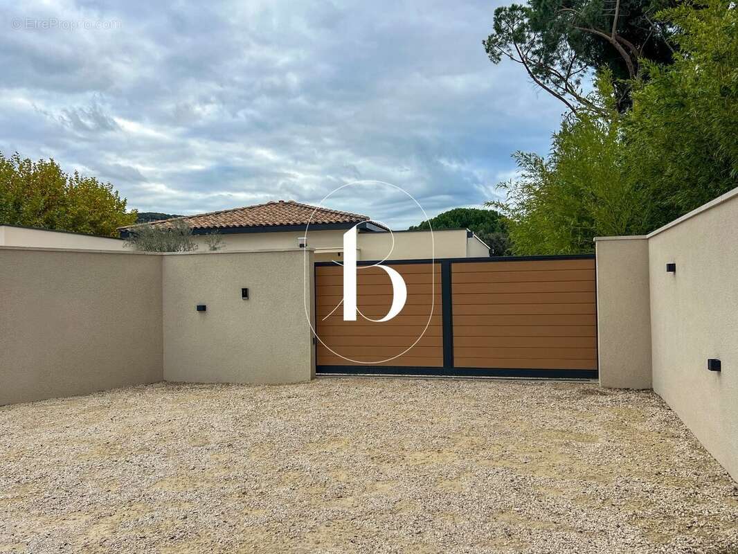 Maison à BAGNOLS-SUR-CEZE