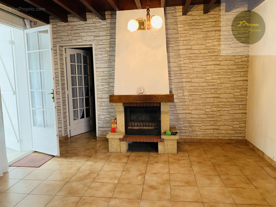 Maison à CHEROY