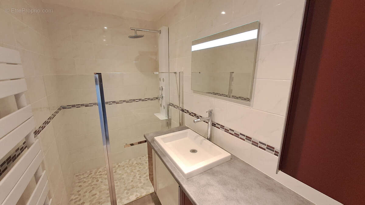 Maison à SAINT-REMY-LES-CHEVREUSE