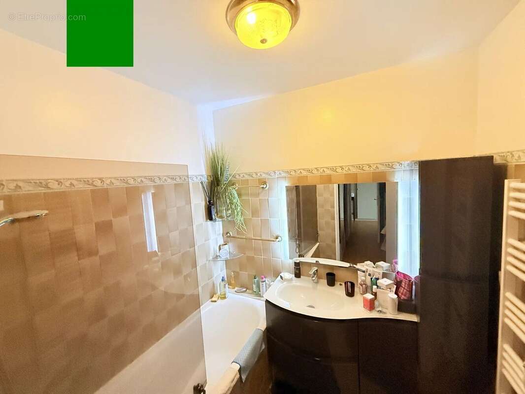 Appartement à PARIS-14E