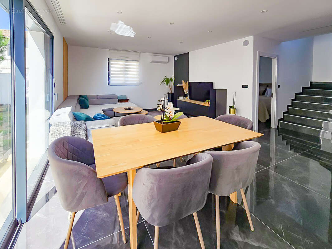 Maison à SAINT-MAURICE-L'EXIL