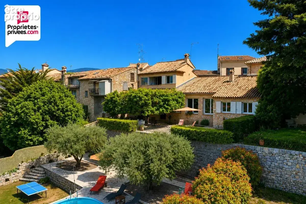 Maison à SAINT-CEZAIRE-SUR-SIAGNE